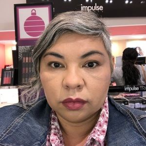 Meet your Posher, Christine